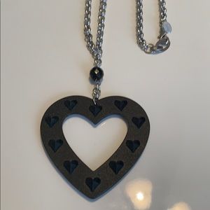 Black heart necklace